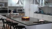 Kitchen - 14 square meters of property in Sedgefield