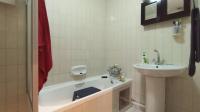 Bathroom 1 - 4 square meters of property in Lyndhurst