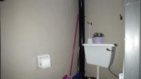 Guest Toilet - 4 square meters of property in Lyndhurst