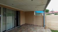 Patio - 16 square meters of property in Lyndhurst