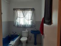 Bathroom 1 - 5 square meters of property in Ennerdale