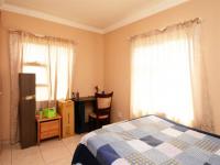 Bed Room 1 - 16 square meters of property in Sagewood