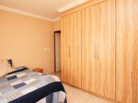 Bed Room 1 - 16 square meters of property in Sagewood