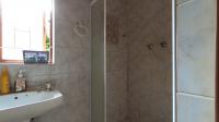 Bathroom 1 - 5 square meters of property in Alberstville