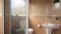 Main Bathroom - 4 square meters of property in Eikepark