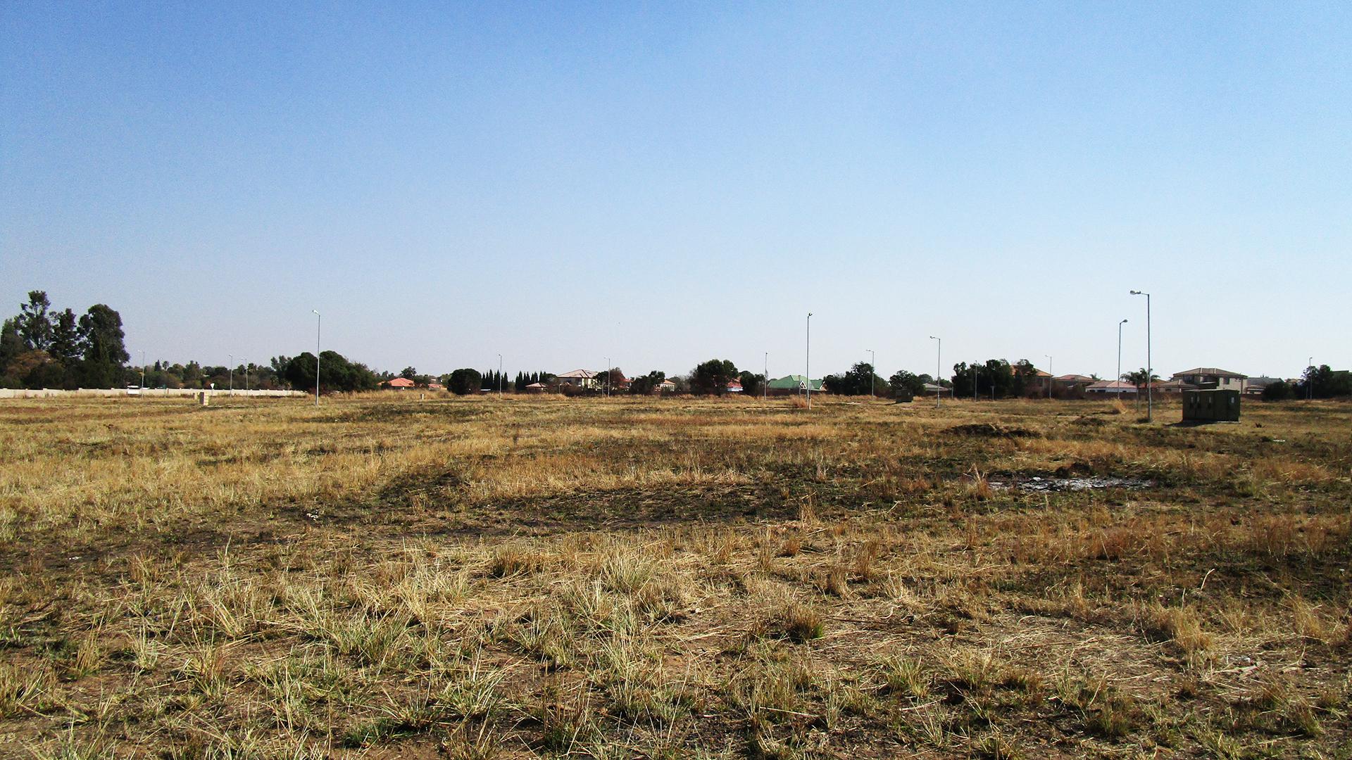 Front View of property in Rayton