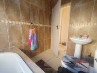 Bathroom 1 of property in Willowbrook