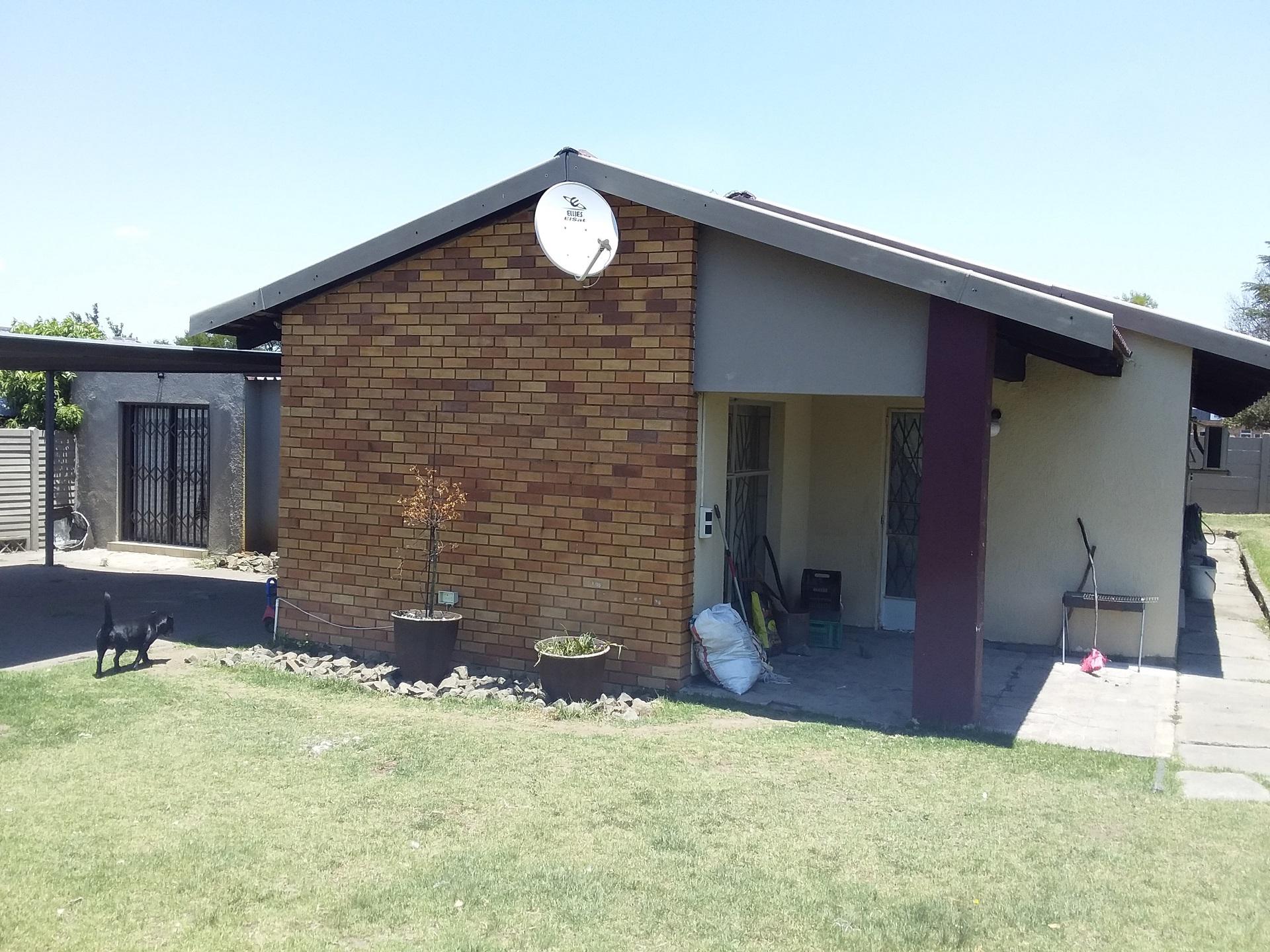 Front View of property in Secunda