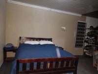 Bed Room 1 - 8 square meters of property in Naturena