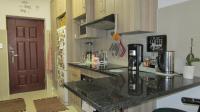 Kitchen - 7 square meters of property in Crystal Park