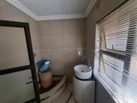 Main Bathroom of property in Merrivale