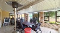 Patio - 158 square meters of property in Merrivale