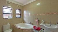 Bathroom 2 - 7 square meters of property in Merrivale