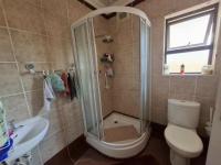 Bathroom 1 - 4 square meters of property in Merrivale