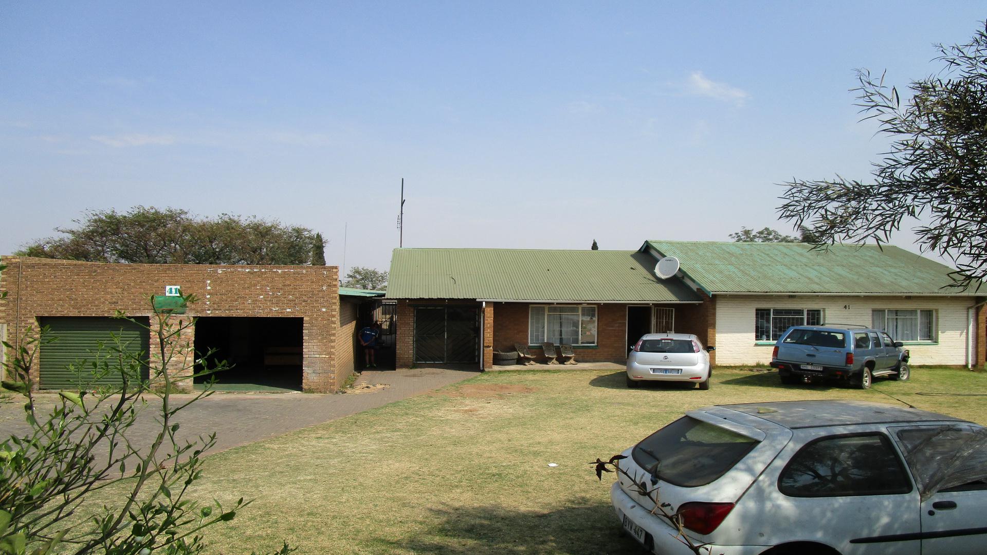 Front View of property in Emalahleni (Witbank) 