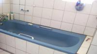 Bathroom 1 - 9 square meters of property in Emalahleni (Witbank) 