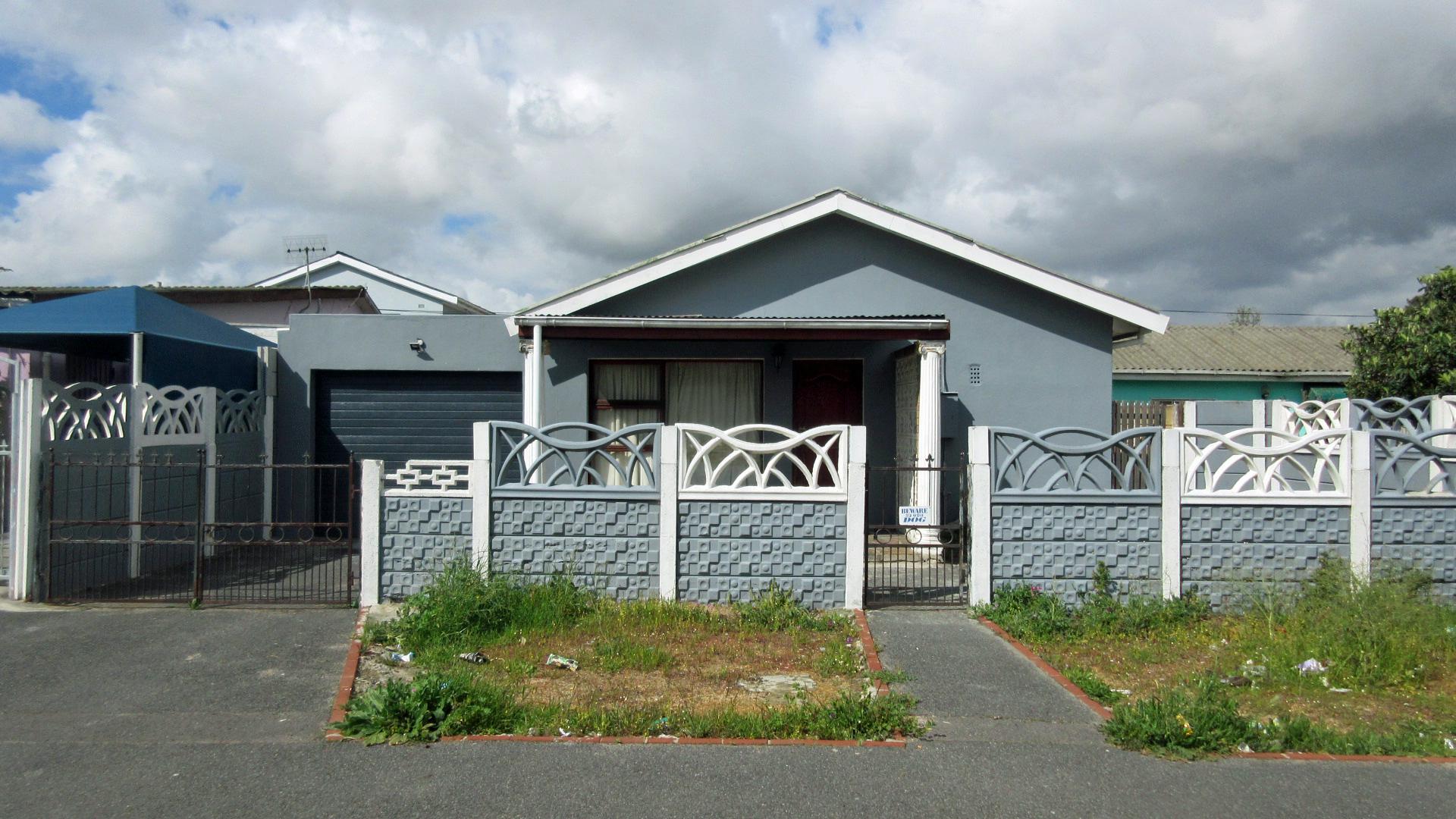 Front View of property in Bellville South