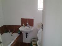 Bathroom 1 - 17 square meters of property in Savanna City