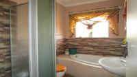 Bathroom 1 - 6 square meters of property in Safarituine