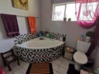 Bathroom 1 of property in Modimolle (Nylstroom)