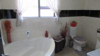 Bathroom 1 - 8 square meters of property in Sunward park