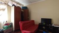 Bed Room 1 - 15 square meters of property in Muckleneuk