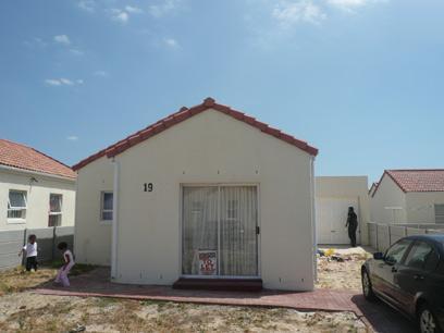 3 Bedroom Simplex for Sale For Sale in Strand - Home Sell - MR24318