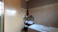 Main Bathroom - 8 square meters of property in Country View