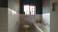 Bathroom 1 - 6 square meters of property in Country View