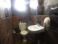 Bathroom 1 - 3 square meters of property in Weltevreden Park