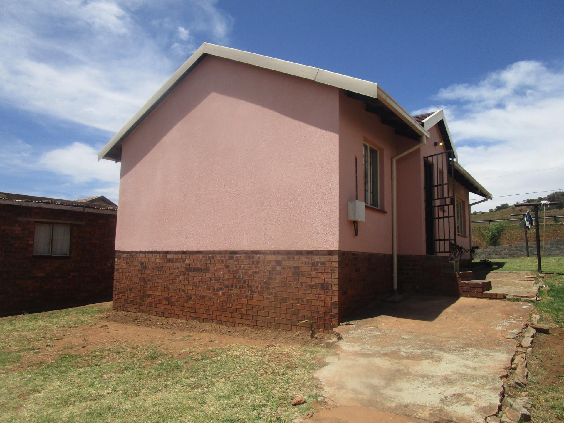 Front View of property in Zakariyya Park