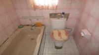 Bathroom 1 - 3 square meters of property in Zakariyya Park