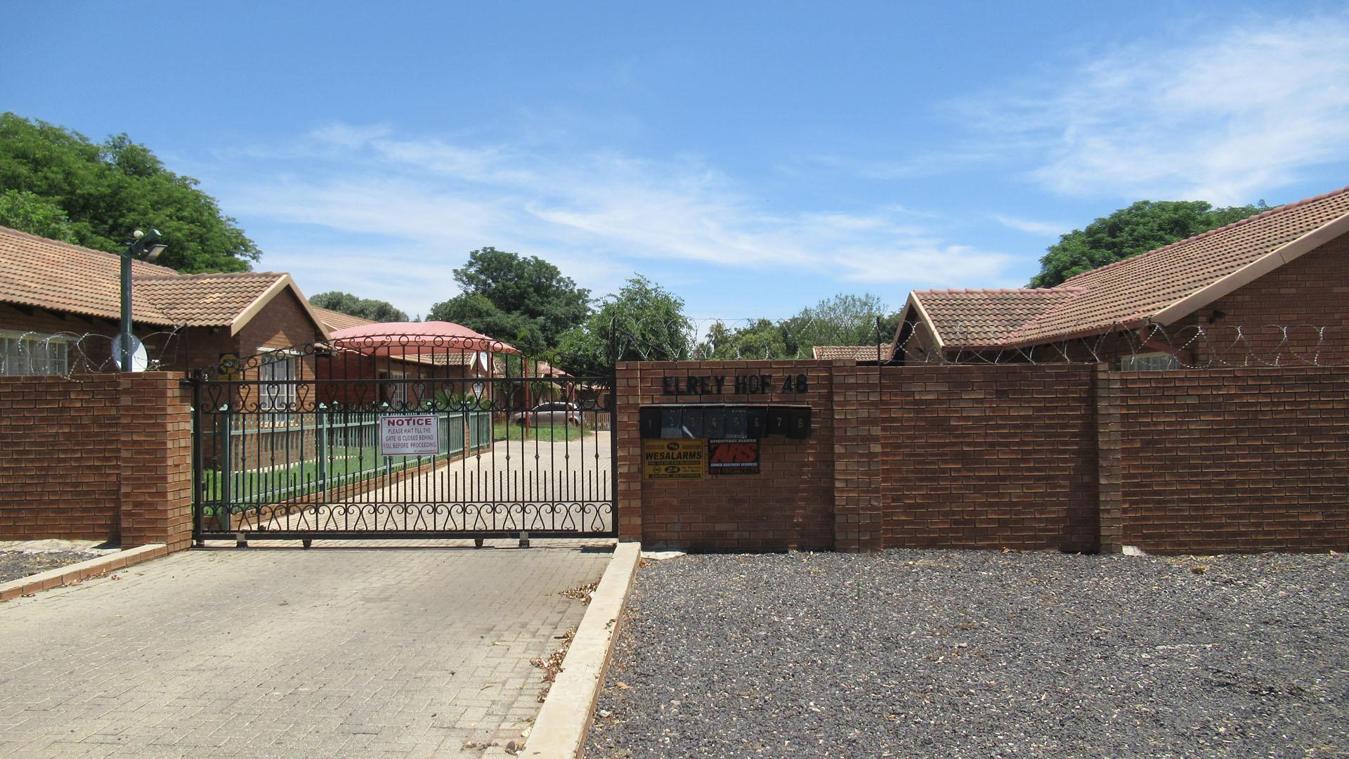 Front View of property in Rustenburg