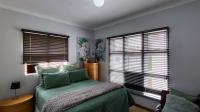 Bed Room 1 - 14 square meters of property in Alberton