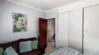 Bed Room 1 - 14 square meters of property in Alberton