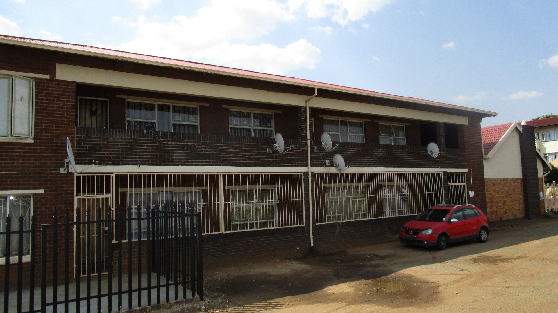 Front View of property in Kempton Park