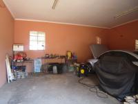 Spaces - 67 square meters of property in Riversdale