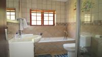 Bathroom 1 - 6 square meters of property in Winternest