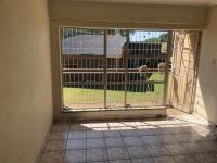 Lounges - 29 square meters of property in Vanderbijlpark