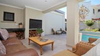 Patio - 36 square meters of property in Somerset West