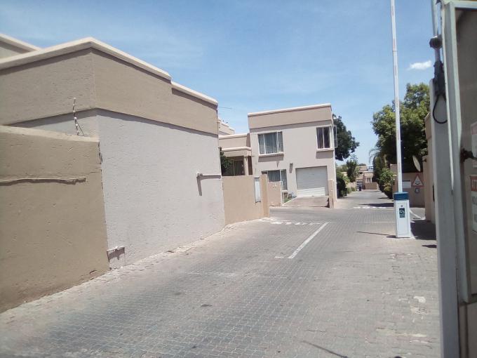 Standard Bank SIE Sale In Execution 3 Bedroom Sectional Title for Sale in Midrand - MR266452