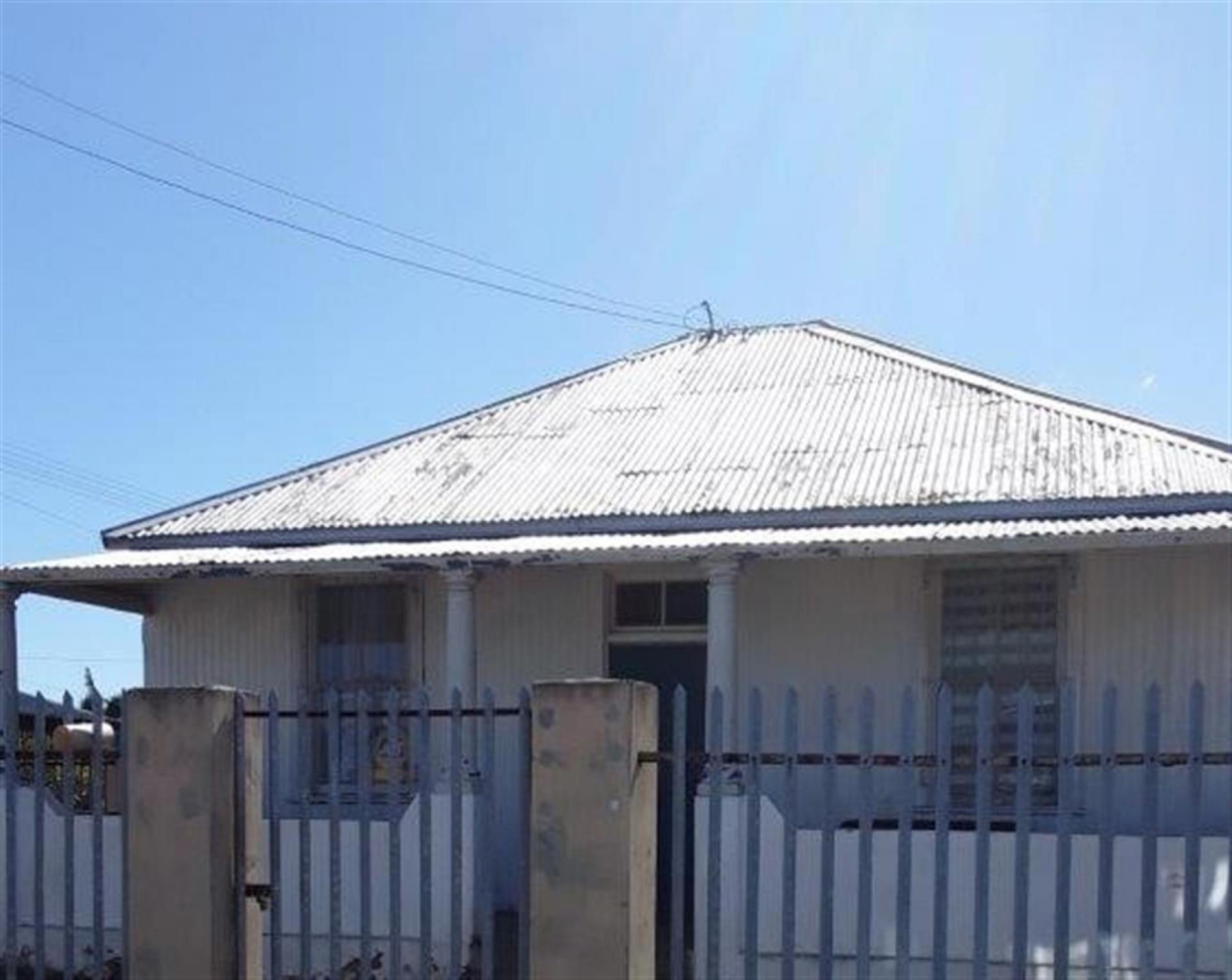 Front View of property in Parow Central