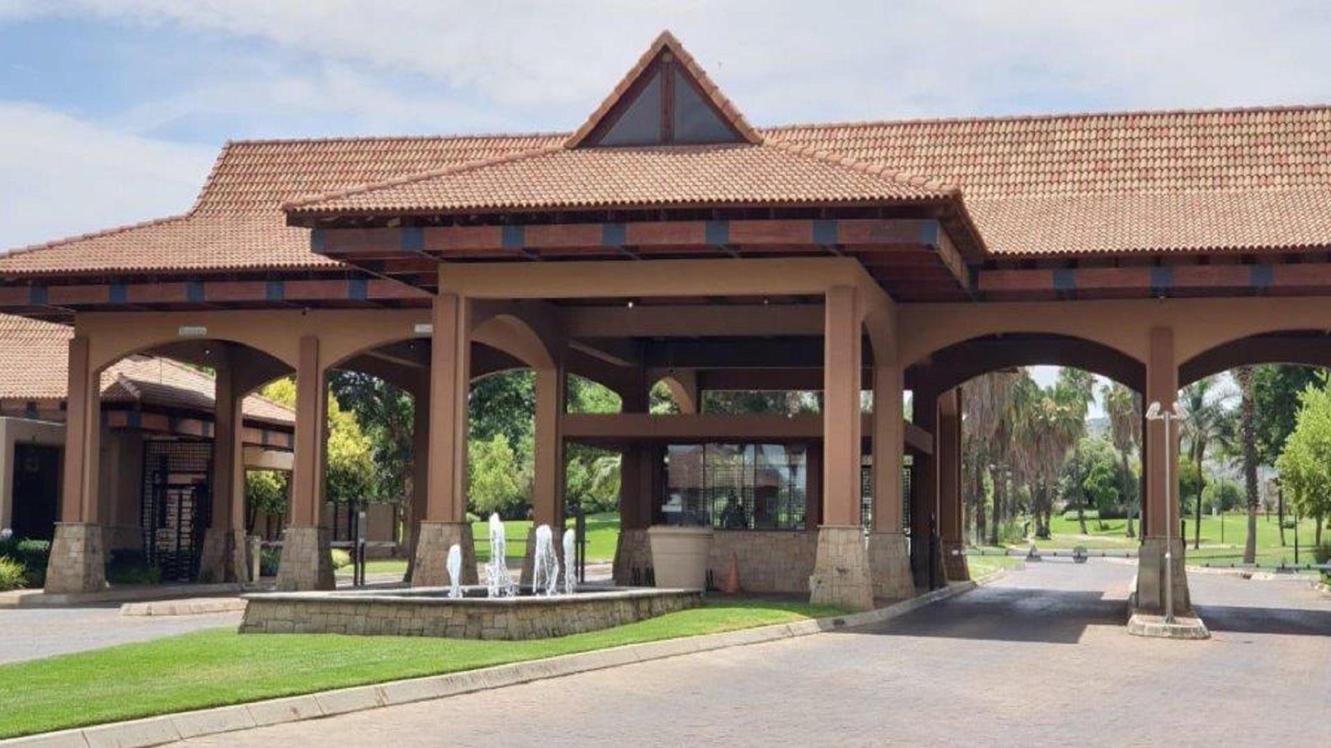 Front View of property in Hartbeespoort