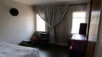 Main Bedroom - 27 square meters of property in Lenasia