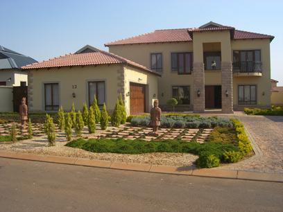 4 Bedroom House for Sale For Sale in Olympus - Home Sell - MR27096