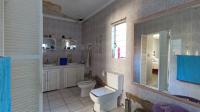 Main Bathroom - 17 square meters of property in Olivedale