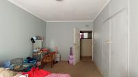 Bed Room 2 - 18 square meters of property in Olivedale