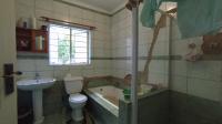 Bathroom 1 - 6 square meters of property in Olivedale