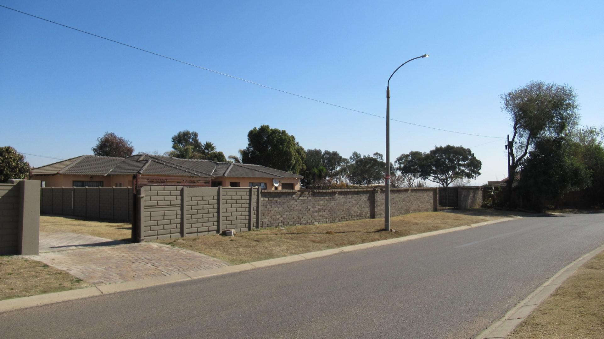 Front View of property in Windmill Park