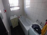 Bathroom 1 - 16 square meters of property in Windmill Park